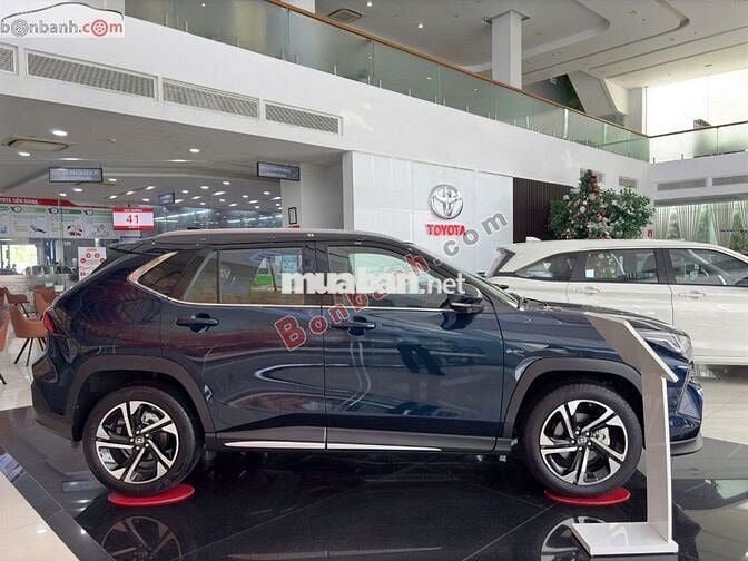 Yaris Cross HEV 2025