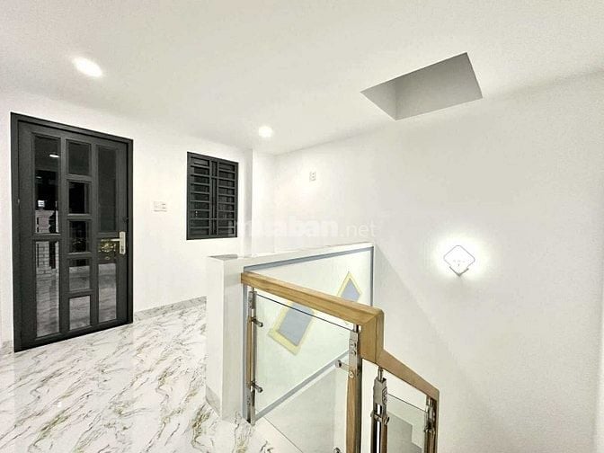 Hẻm 5m Phan Xích Long P1 gồm 1trệt 2lầu sân thượng, số hồng riêng 