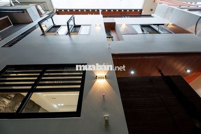 ăn nhà Phố 3 tầng 3 mê sau lưng MT Hoàng Diệu,vị trí trung tâm đắc địa