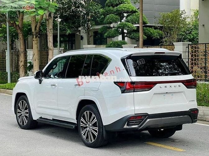 lexus LX600 model 2024
