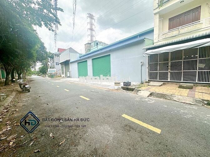 Xưởng 20x18 mới đường lớn cách Lê Thị Riêng 100m
