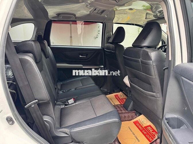 Toyota Veloz Cross Top 2023 - 79300 km
