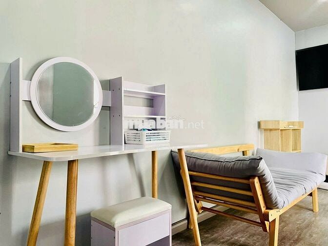 Cho thuê Penthouse hiếm, ngay vòng xoay Phù Đổng, giá tốt