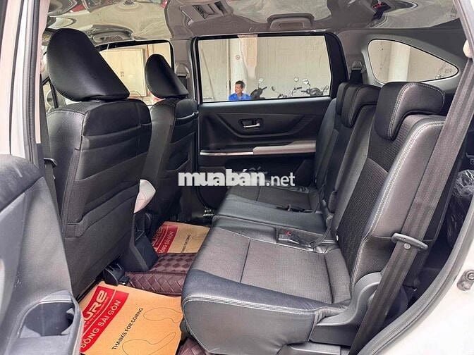 Toyota Veloz Cross Top 2023 - 79300 km