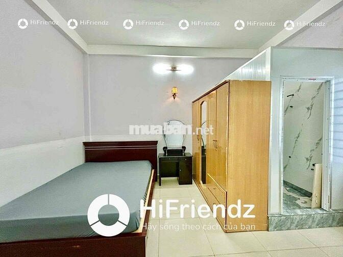 STUDIO CỬA SỔ TRỜI NỘI THẤT CƠ BẢN MẶT TIỀN ĐƯỜNG XE OTO GẦN ĐƯỜNG 3/2
