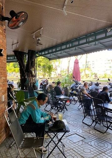 Sang nhượng quán Cafe căn góc Hương Lộ 3-Tân Phú, thuê chỉ 20tr/tháng