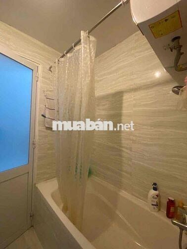 Cần share 1 phòng trong căn chung cư 3 phòng ngủ