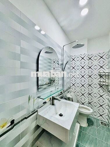 Chủ ngộp bán căn nhà giá rẻ 920 triệu/80m2 - Khu vực Thủ Dầu Một, SHR
