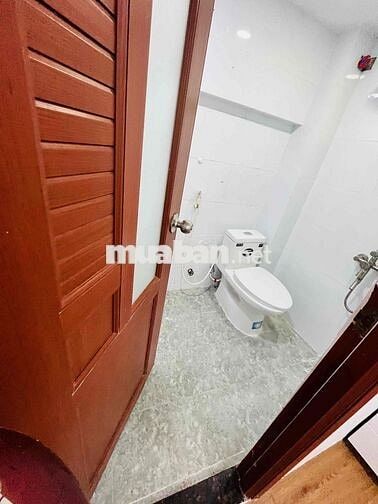 NHÀ SỔ RIÊNG 3phòng ngủ 3vs gần chợ Thủ Đức và đại học ngân hàng
