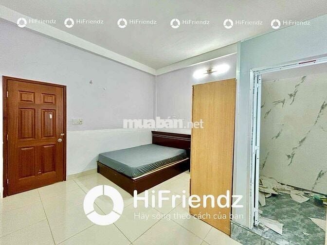 STUDIO CỬA SỔ TRỜI NỘI THẤT CƠ BẢN MẶT TIỀN ĐƯỜNG XE OTO GẦN ĐƯỜNG 3/2
