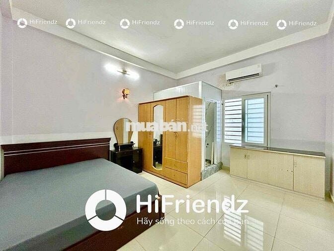 STUDIO CỬA SỔ TRỜI NỘI THẤT CƠ BẢN MẶT TIỀN ĐƯỜNG XE OTO GẦN ĐƯỜNG 3/2