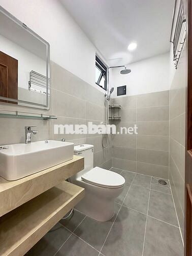 CỬA SỔ TRỜI _ MÁY GIẶT RIÊNG_ ĐẦY ĐỦ NỘI THẤT