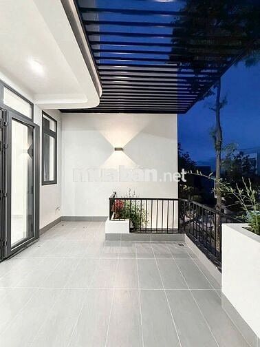 CẦN BÁN NHÀ 3 TẦNG MẶT TIỀN ĐƯỜNG D6 KHU HỒNG LOAN 6A
