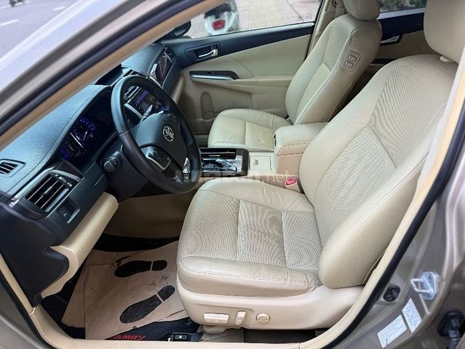 🆕 Toyota Camry 2.0E  [ Date : 2015 / Model 2016 ]  • Odo : 45.000km