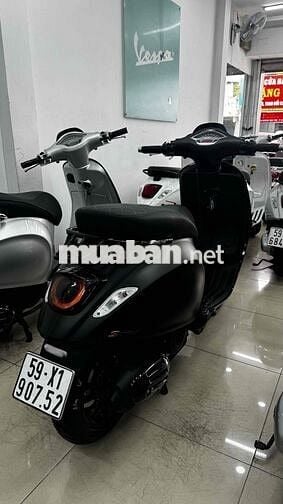 Vespa Sprint Full đen nhám BSTP ngay chủ