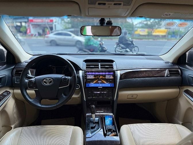 🆕 Toyota Camry 2.0E  [ Date : 2015 / Model 2016 ]  • Odo : 45.000km