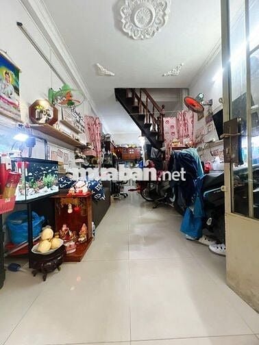 SÁT MẶT TIỀN Q4 - 3 LẦU ĐÚC - 22m2 - KO QH- GIÁ 3 TỶ NHỈNH
