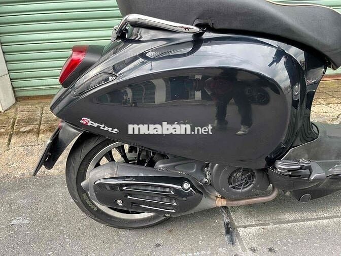 VESPA SPRINT 125 ABS ĐEN BÓNG