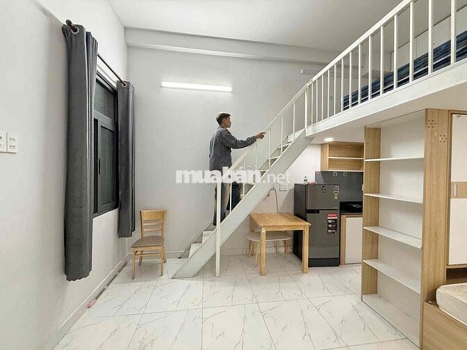 Chân ái sinh viên Luật và Nguyễn Tất Thành