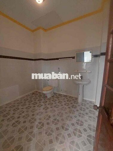 Đường xe tải hẻm Bùi Văn Ba Phường Tân Thuận Đông Quận 7