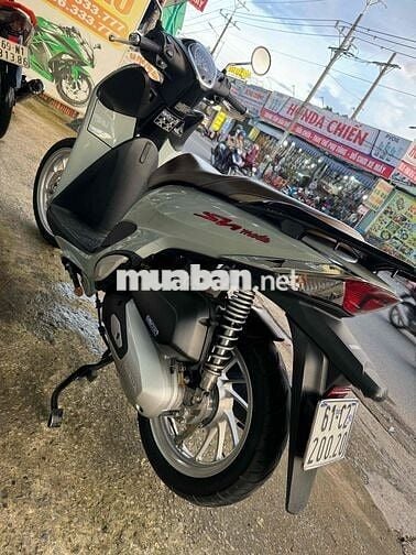 xe giám đốc công ty chùm mền kg đi mấy