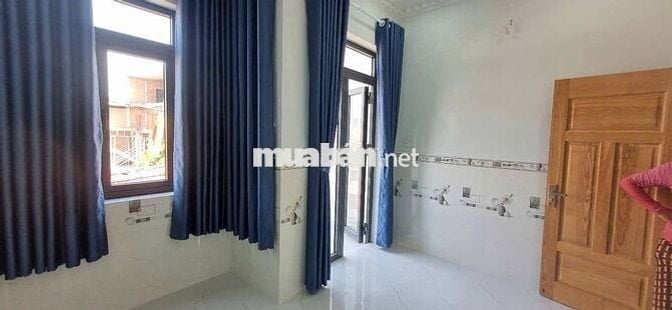 Chính chủ bán nhà gần bệnh viện ĐK Cần Giuộc. Giá 998tr, 1 trệt, 1 lầu
