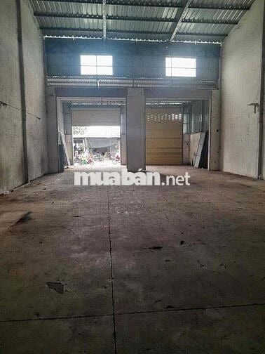 Cho thuê kho 22tr/th ( còn TL) DT:10x33 ( có 3fa, trần kho cao , phù h