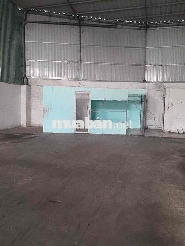 Cho thuê kho 22tr/th ( còn TL) DT:10x33 ( có 3fa, trần kho cao , phù h
