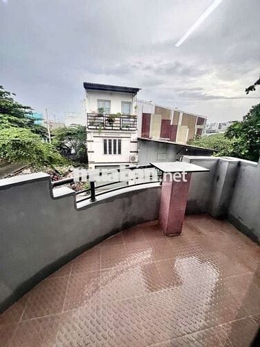 BÁN GẤP NHÀ CHỈ NHỈNH 4 TY NGAY TÂY LÂN
