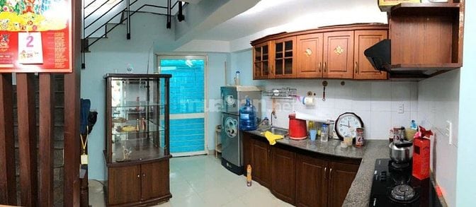 Cho thuê nhà nguyên căn 27/40 Huỳnh Tịnh Của, p8 Quận 3, 4x10m, 2 lầu