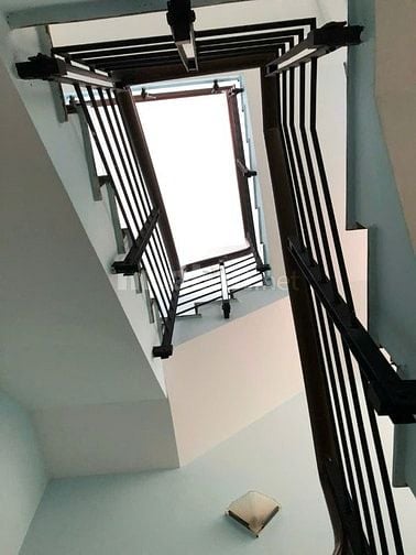 Cho thuê nhà nguyên căn 27/40 Huỳnh Tịnh Của, p8 Quận 3, 4x10m, 2 lầu