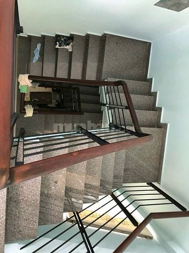 Cho thuê nhà nguyên căn 27/40 Huỳnh Tịnh Của, p8 Quận 3, 4x10m, 2 lầu