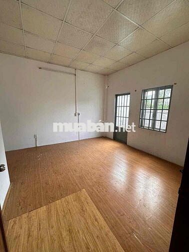 cho thuê nhà nguyên căn chợ cây me 5x20 m