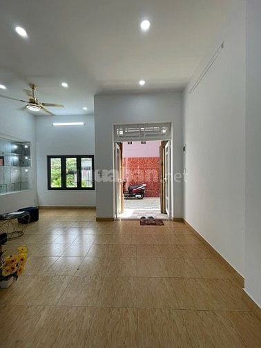 Bán nhà 1 Trệt 1 Lầu Phường Phước Long B Q9