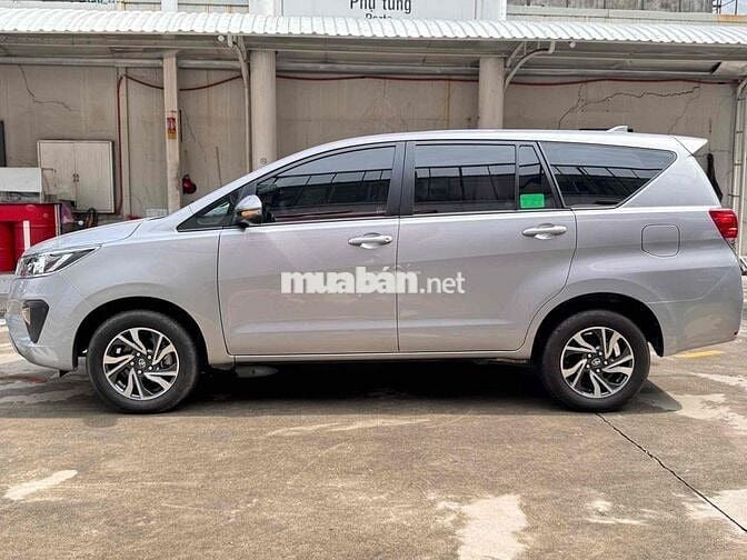 Toyota Innova 2024 E 2.0 MT - Số sàn 8 chỗ