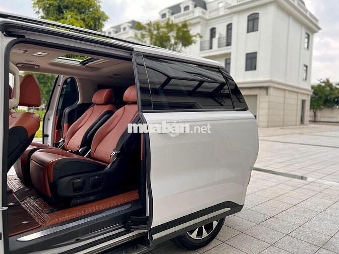 Kia Carnival Xăng 3.5G Signature 2024 - mới 100%