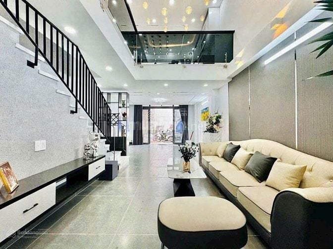 BÁN NHÀ PHƯỜNG4 QUẬN4 GIÁ HẤP DẪN.