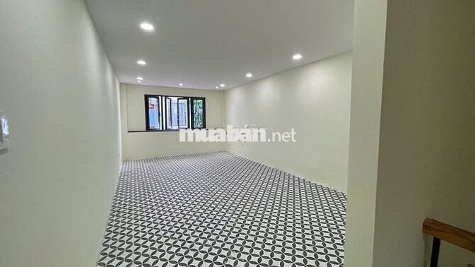 Hàng siêu khan hiếm - Cách Mạng Tháng 8 (Vòng xoay Phù Đổng) - giá 3x!