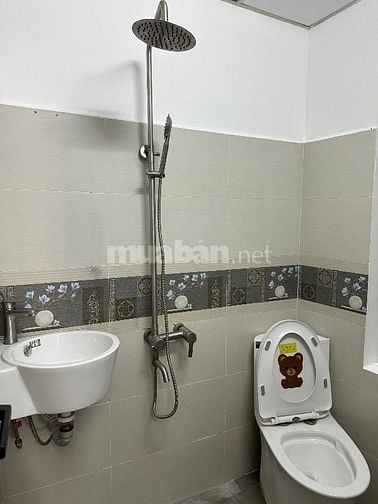 Hẻm oto kinh doanh buôn bán mọi ngành nghề