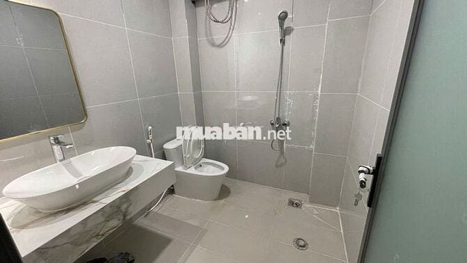 Hàng siêu khan hiếm - Cách Mạng Tháng 8 (Vòng xoay Phù Đổng) - giá 3x!