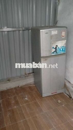 Cho thuê cửa hàng rộng 45m điện nước riêng có bình nóng lạnh giá 2,5tr