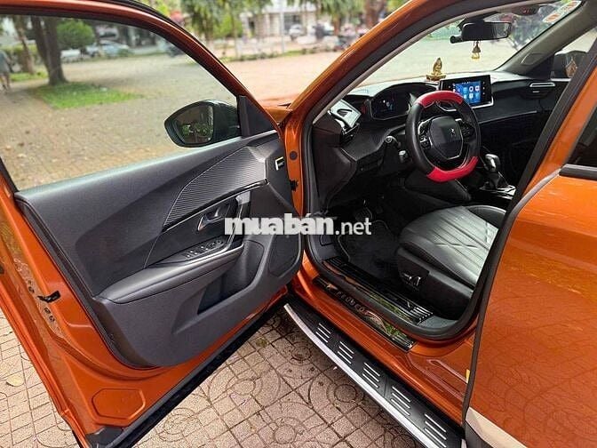 Peugeot 2008 2022 GT Line 1.2 AT - 11000 km