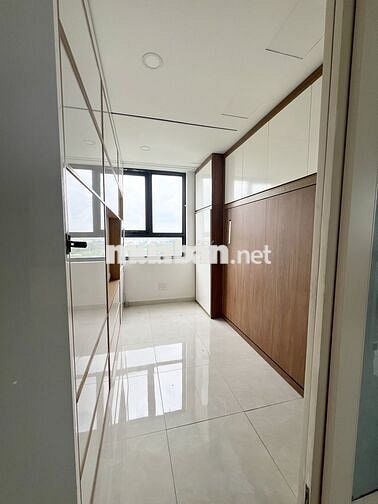 Cho thuê căn hộ 3 phòng ngủ Saigon Intela, giá 7 triệu