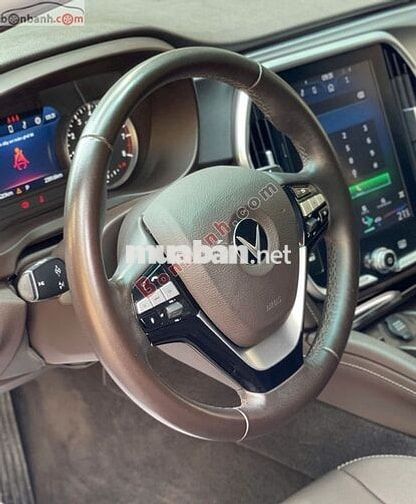 Vinfast LuxA 2.0 Plus