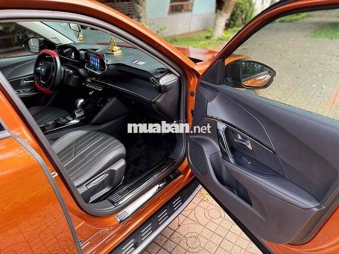 Peugeot 2008 2022 GT Line 1.2 AT - 11000 km