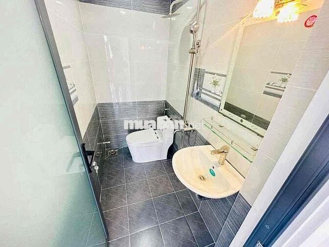 CĂN HỘ STUDIO BAN CÔNG FULL NỘI THẤT NGAY CHỢ HOÀNG HOA THÁM