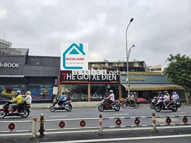 Cho thuê nhà mặt tiền Nguyễn Thái Sơn P.4,Gò Vấp
+ Diện tích: 8m x25m