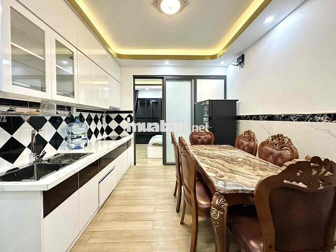 HXH kinh doanh 5 tầng Huỳnh Văn Bánh có thang máy cho thuê 35tr/tháng