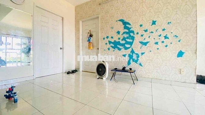 nhà cho thuê mới sơn sửa lại 25/10 vào ở ạ