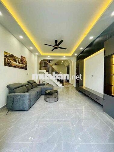 Cho Thuê Nhà Mới Xây 100% DT 240m2 1Trệt 3Lầu 4Pn 5Wc Sân Thượng